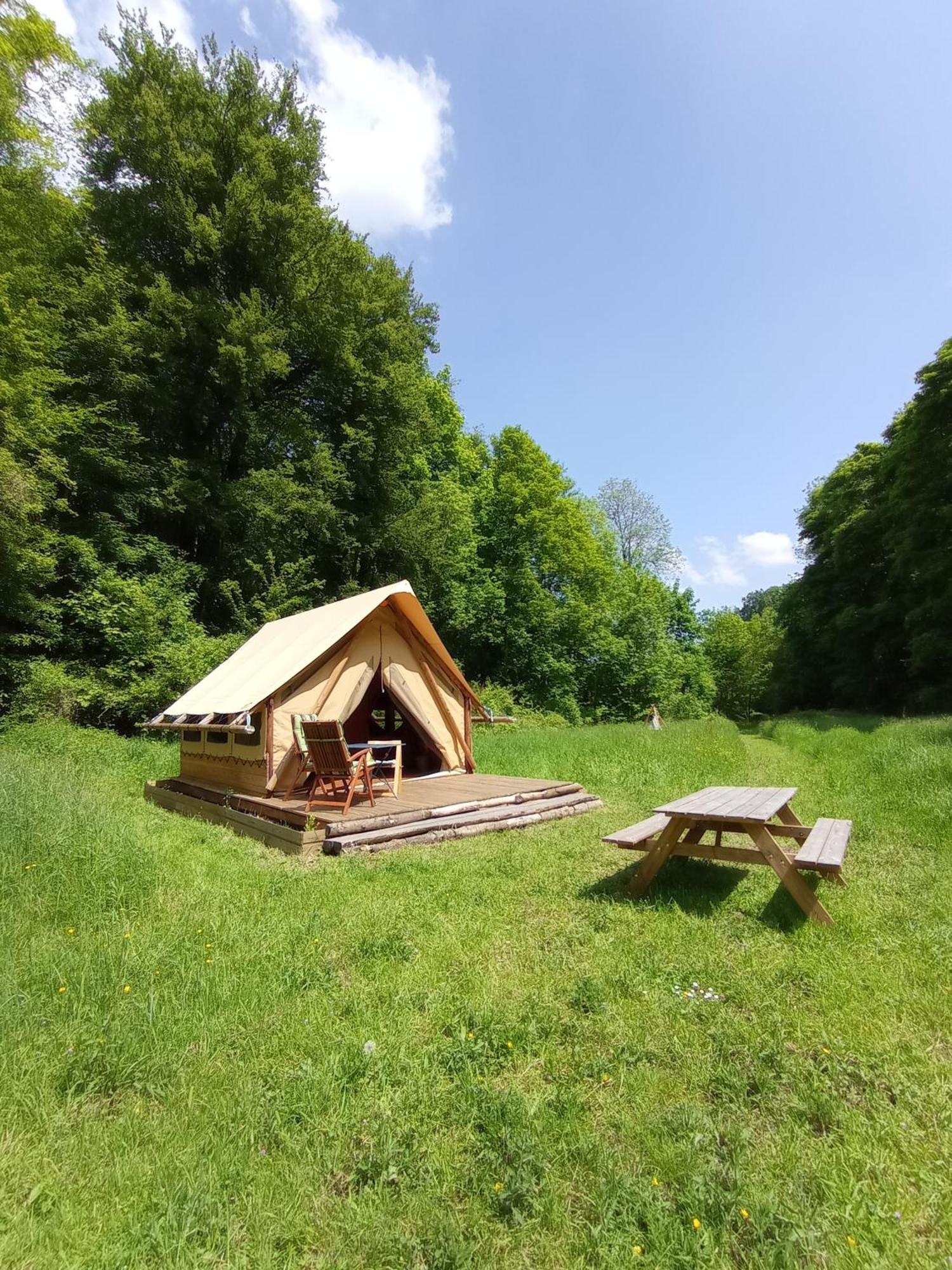 ピエールフォン Chez Tombivouacヴィラ エクステリア 写真