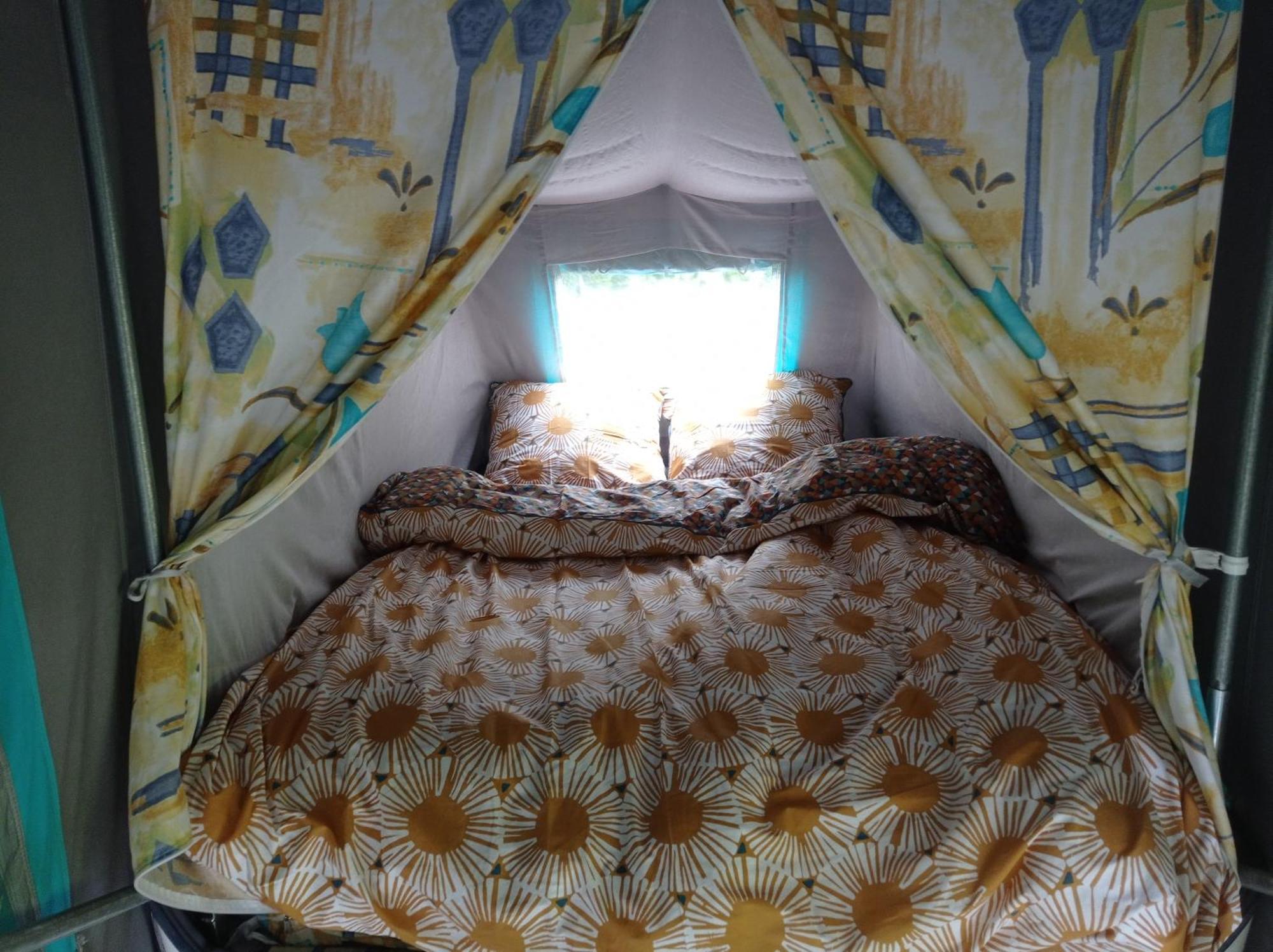 ピエールフォン Chez Tombivouacヴィラ エクステリア 写真